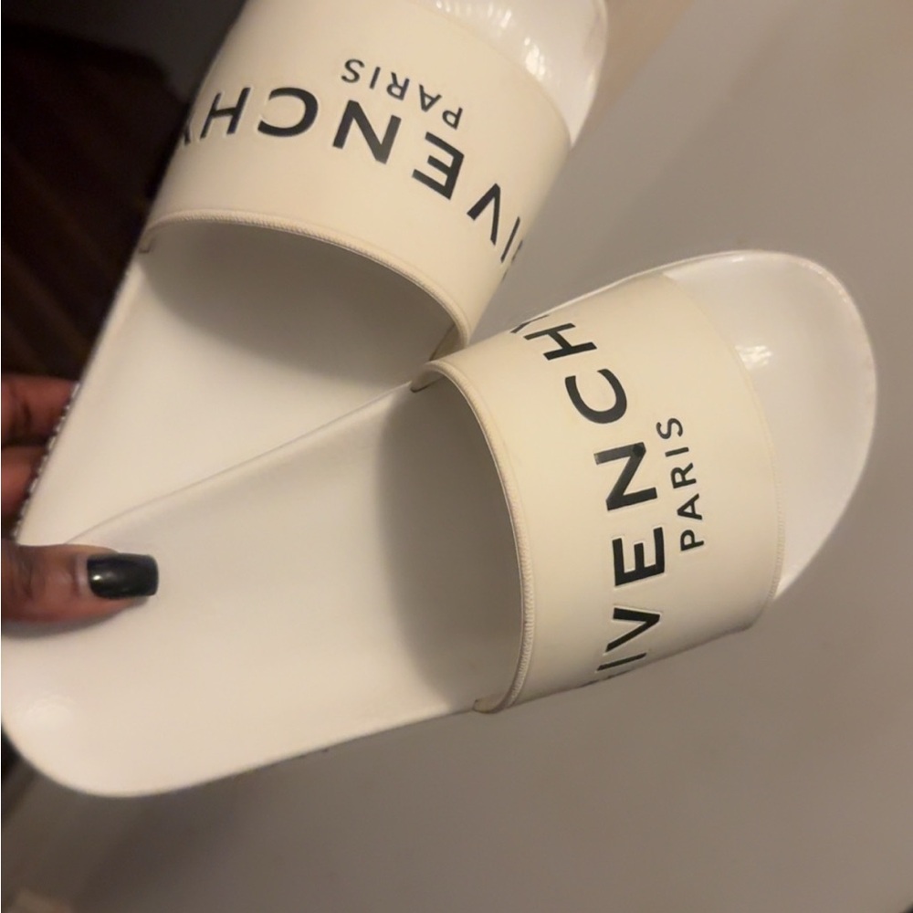 Givenchy pool slides